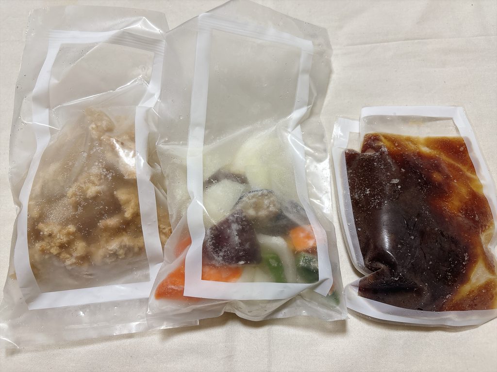 パルシステムの鶏唐揚げと5種野菜の黒酢あん炒めセットの中身