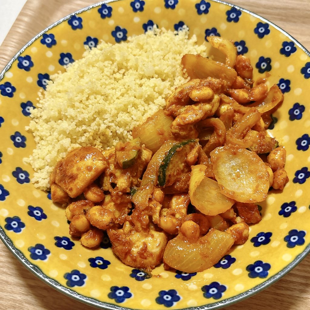 クスクスと食べるモロッコ風煮込み